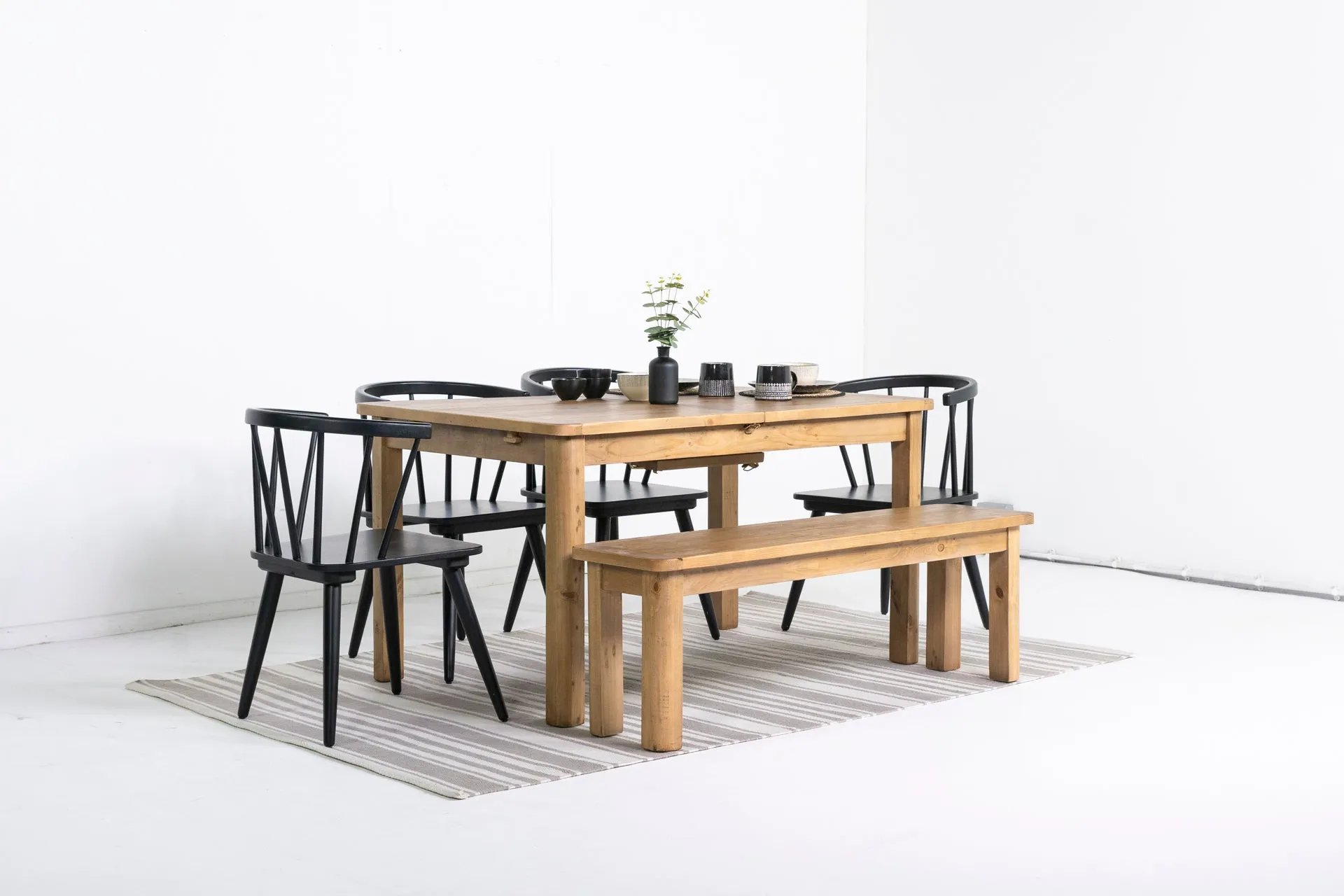 Exeter Extendable Dining Table (140cm - 180cm) & Bogart Dining Chairs