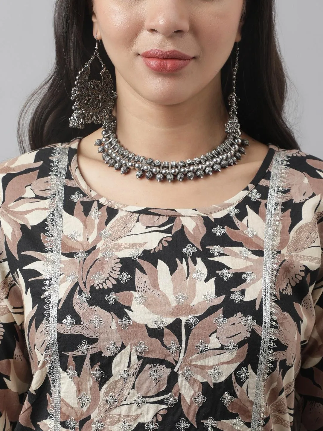 Jashvi Black Cotton Floral Straight Kurta